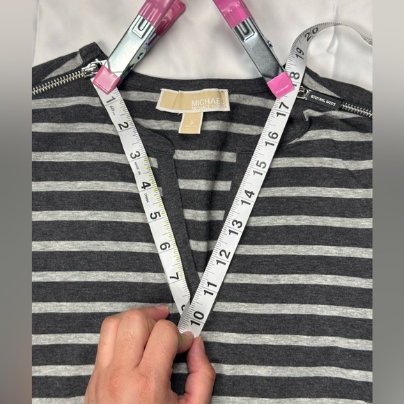 Michael Kors Dark & Light Grey Striped Quarter Sleeve Shirt SM - Silver Zippers - Picture 7 of 16